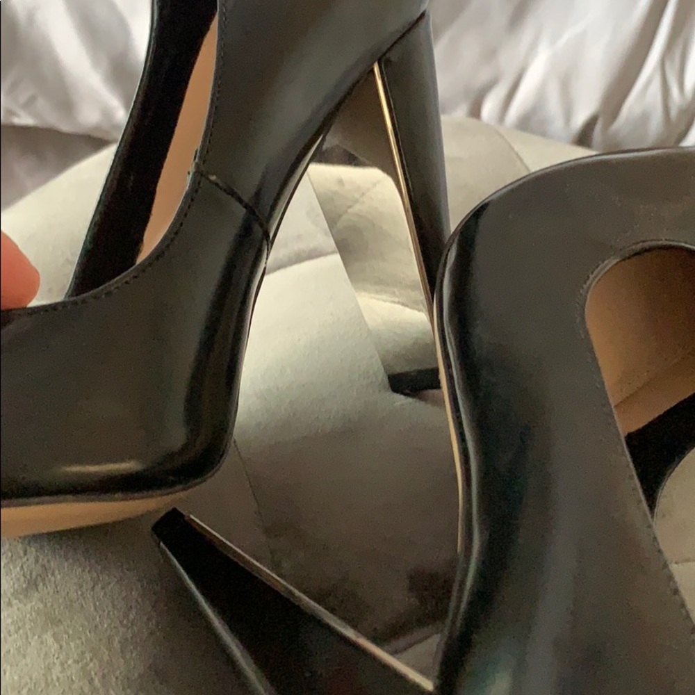 Shoes - Picture 3 of 5